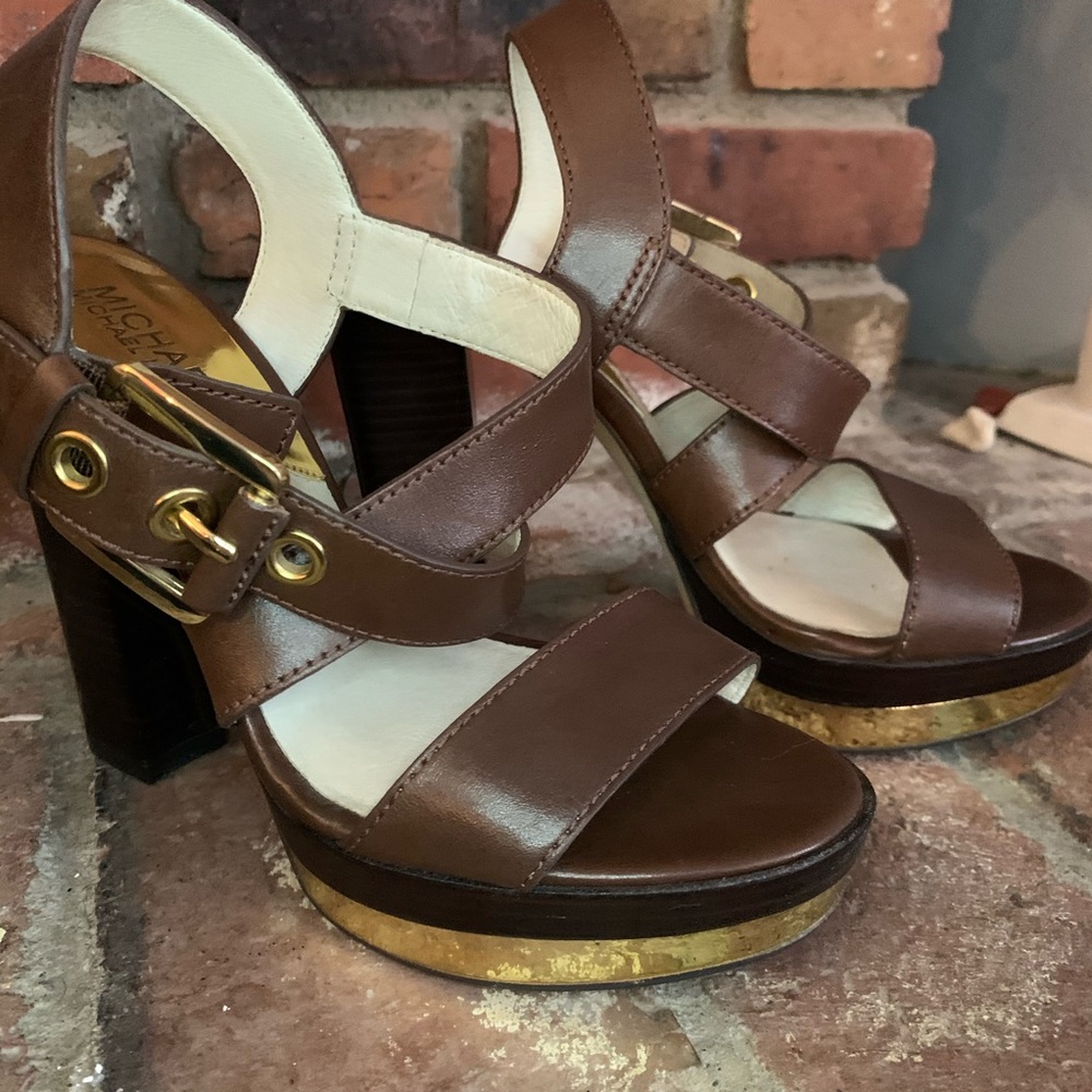 Micheal Kors brown and gold shoes